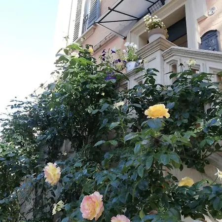 10 Min From The Center - Historic Building -