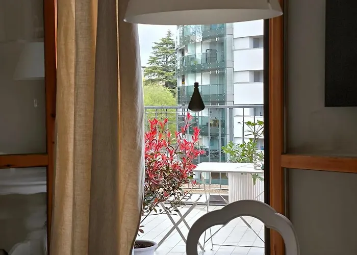 10 Min From The Center - Historic Building -